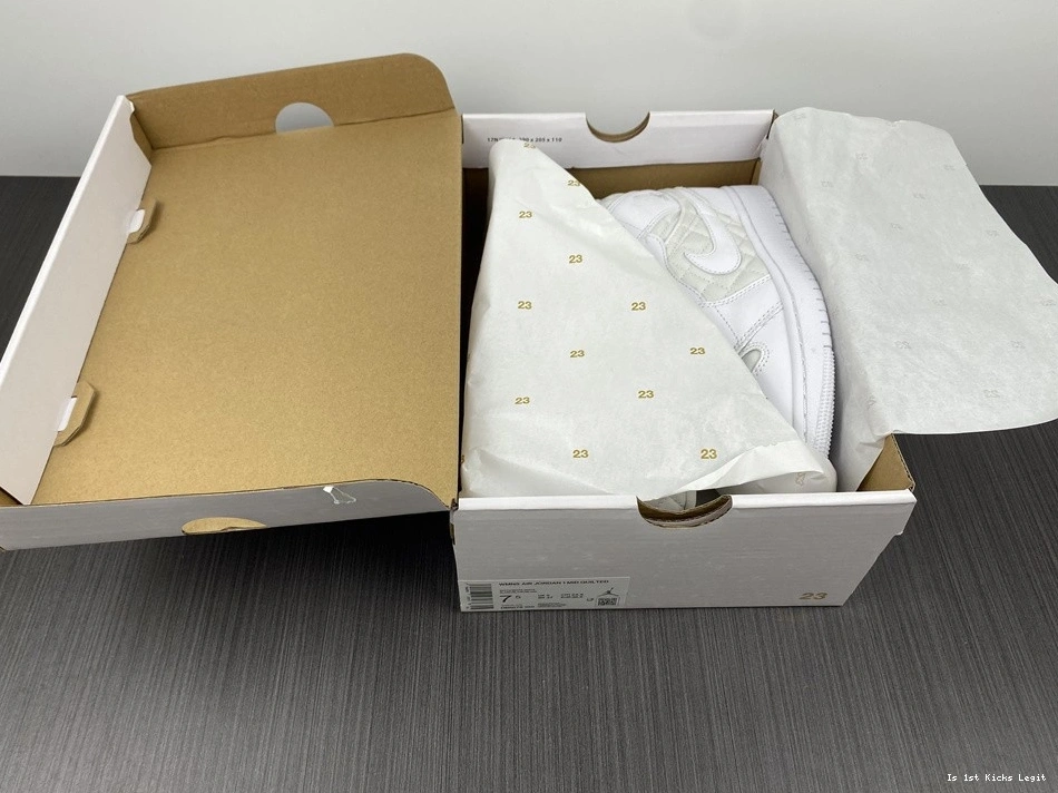 Zoom Aura 1 CMFT Jordan Olive Air CT0979-102 0129